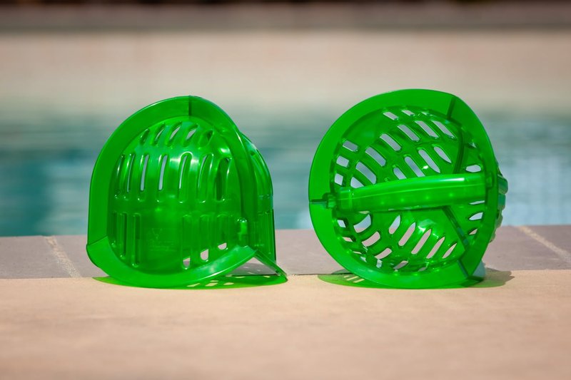 AquaLogix Low Resistance Aquatic Bell Set - Green | Aquatic Dumbbells | Quick Start Guide | Water Weights | Therapy, Cardio & Muscle Toning | Durable Polycarbonate | Pair (LRPCBELL)