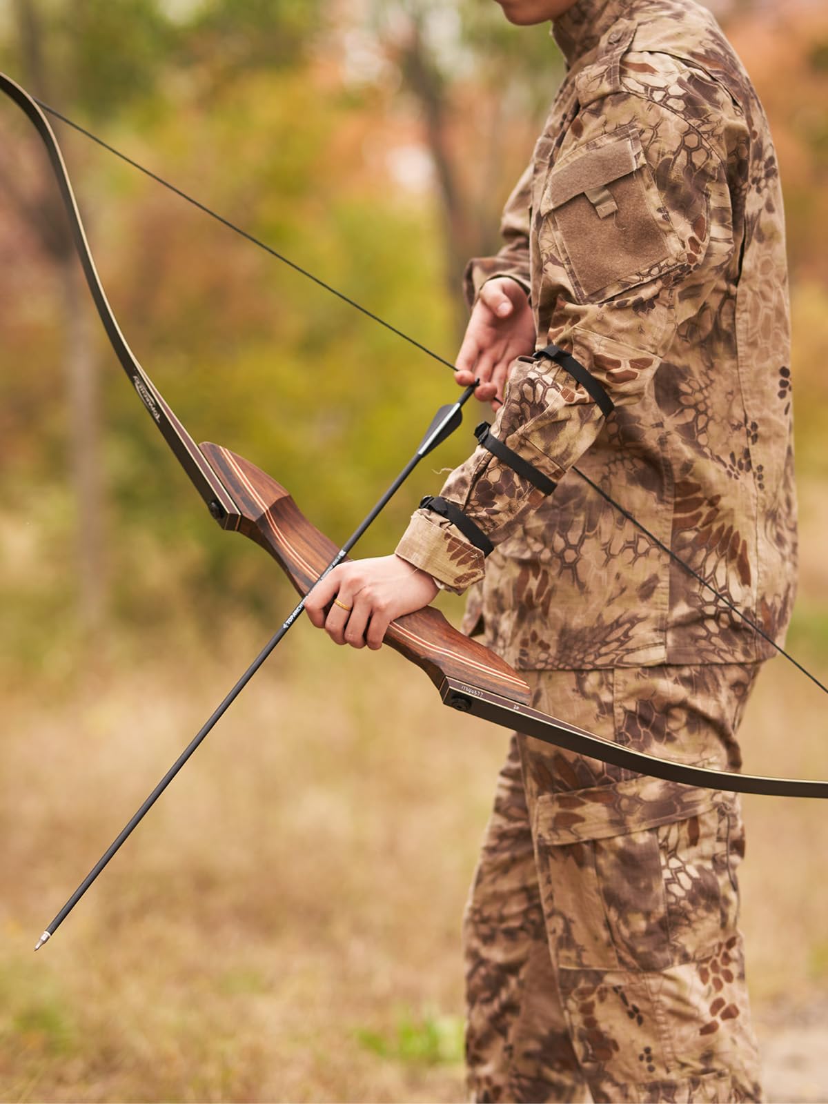 TOPARCHERY Recurve Bow Set for Adult & Beginner, 60" Wooden Takedown Recurve Hunting Bow for Outdoor Training Practice Right Handed 25-60LB (Brown, Right Hand, 30, Pounds)