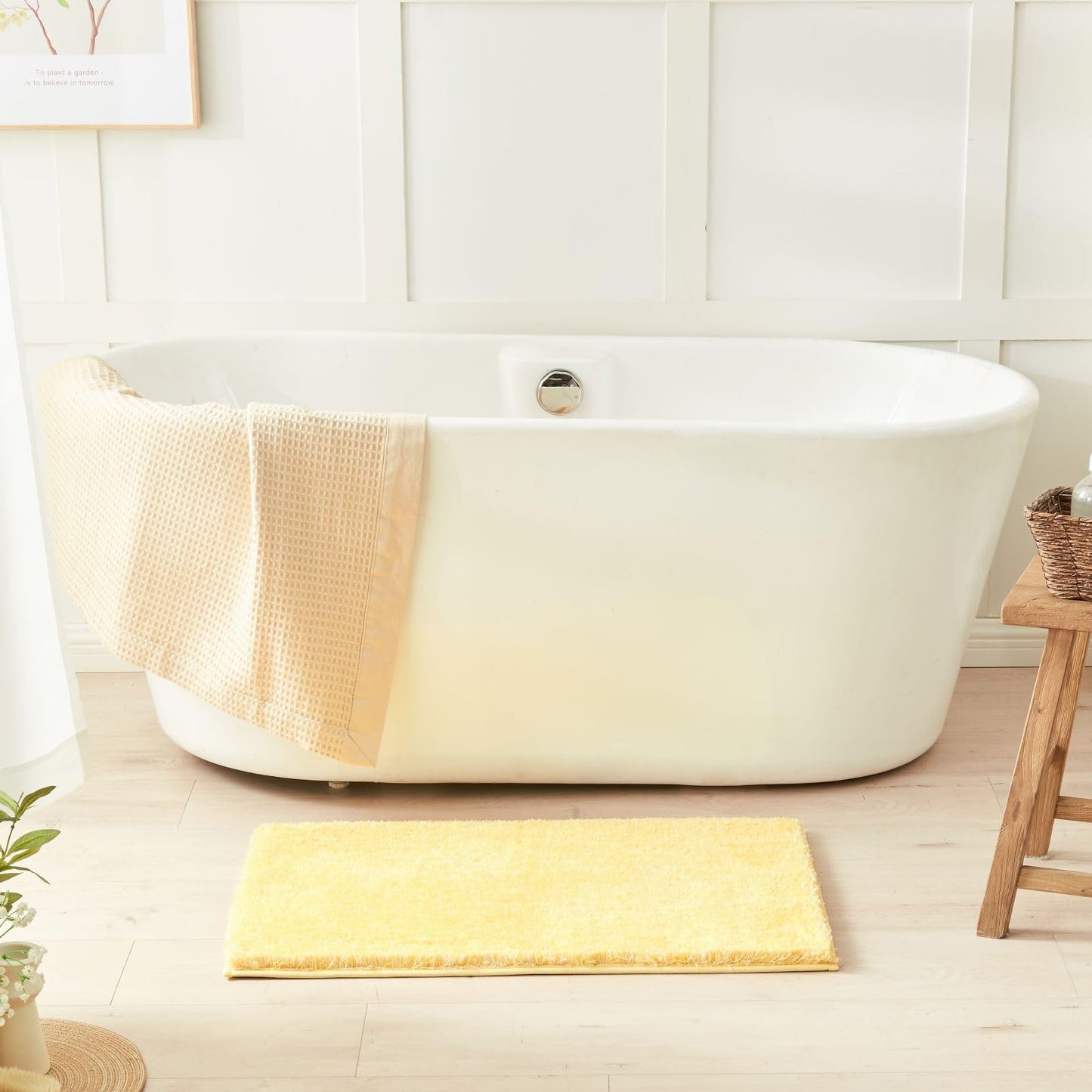 Douceur Sparkle Bath Mats for Bathroom Non Slip 32" X 20", Super Soft Microfiber Yellow Bathroom Rugs Washable, Fluffy Absorbent Bath Rugs, Quick Dry Shower Mat Gifts, Yellow and White