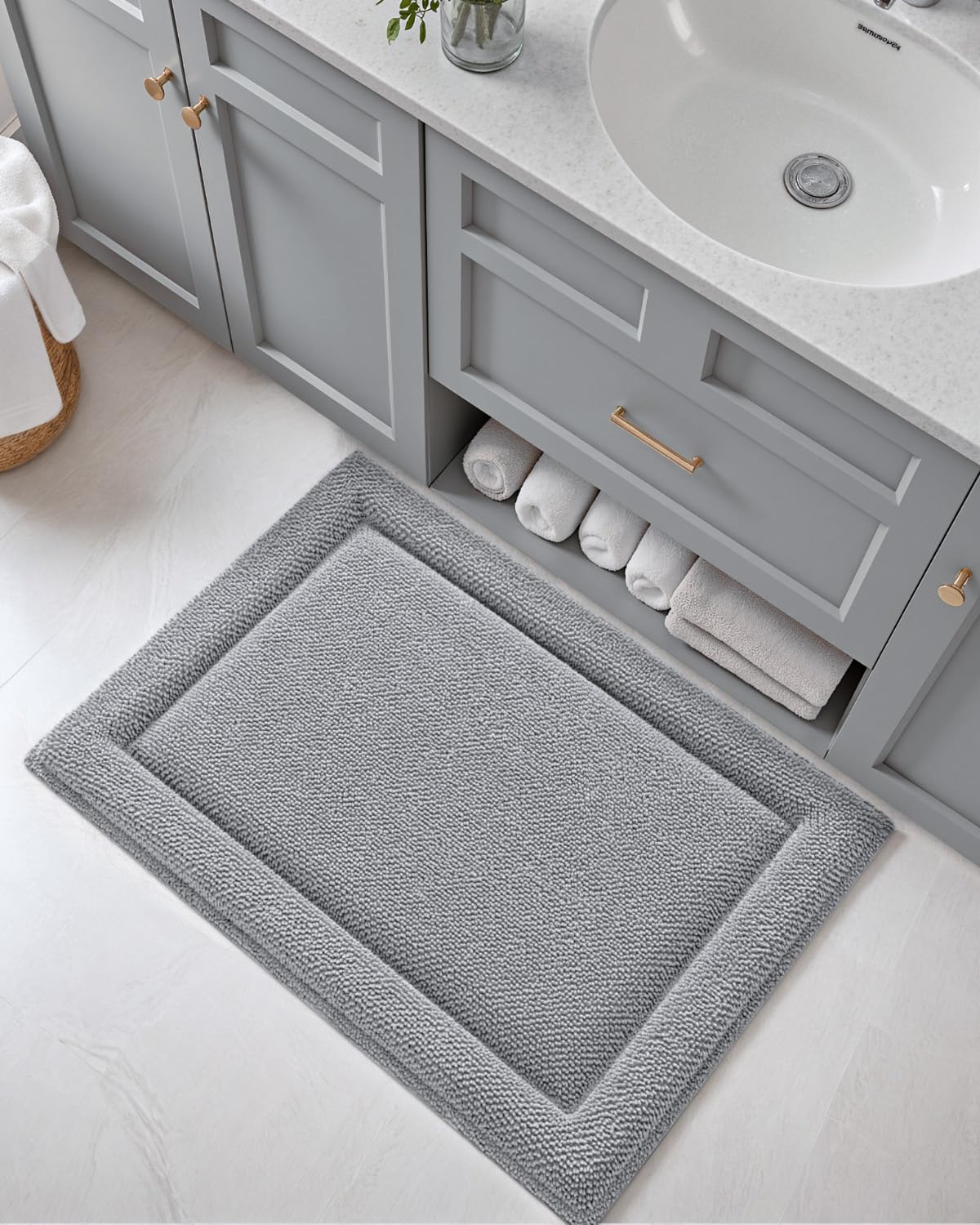 DEXI Memory Foam Bath Mat 32x20, Soft Absorbent Chenille Bathroom Rug, Non Slip Quick Dry Bath Mats for Bathroom, Thick Plush Floor Carpet for Tub Shower, Sink, Light Grey