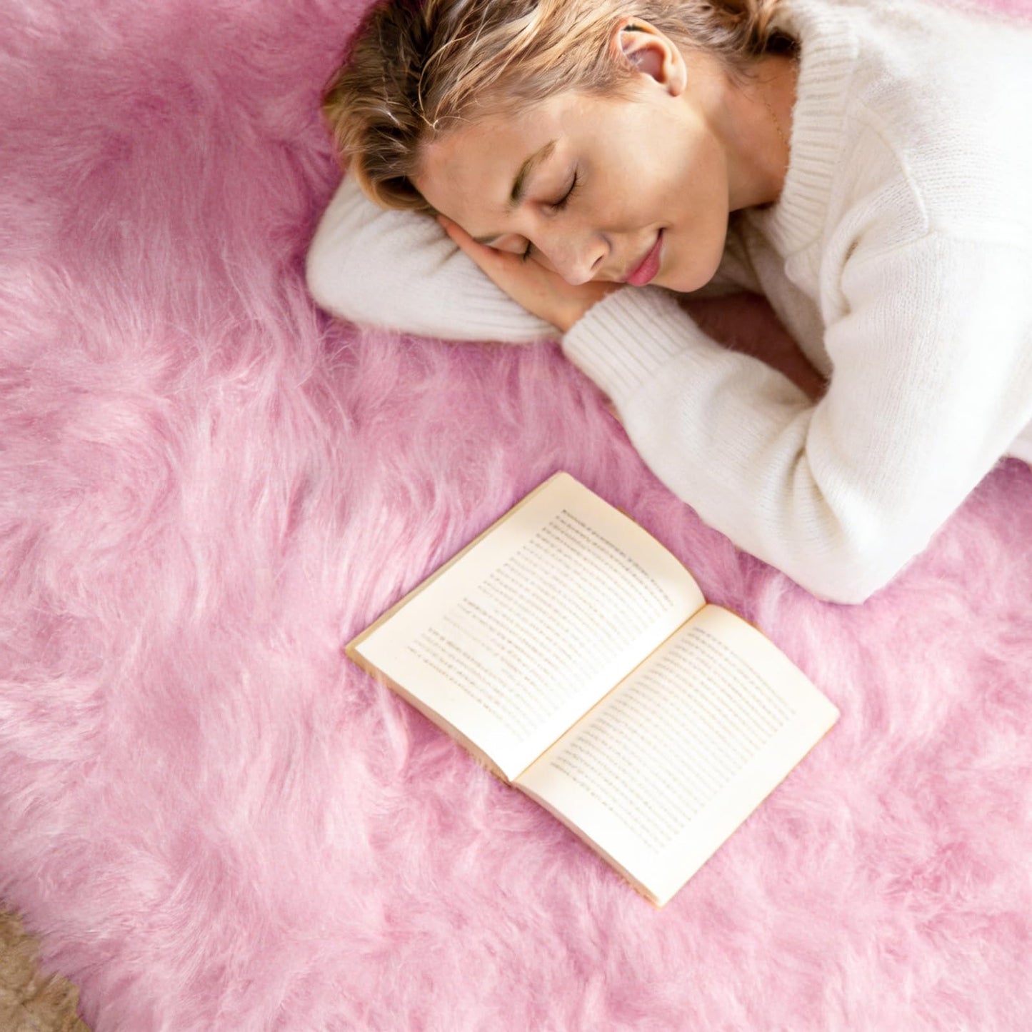 TUOTPE Ultra Soft Faux Fur Rug, Fluffy Shaggy 2 x 3 Ft Sheepskin Fur, Pink Plush Faux Area for Bedroom Nursery Living Room