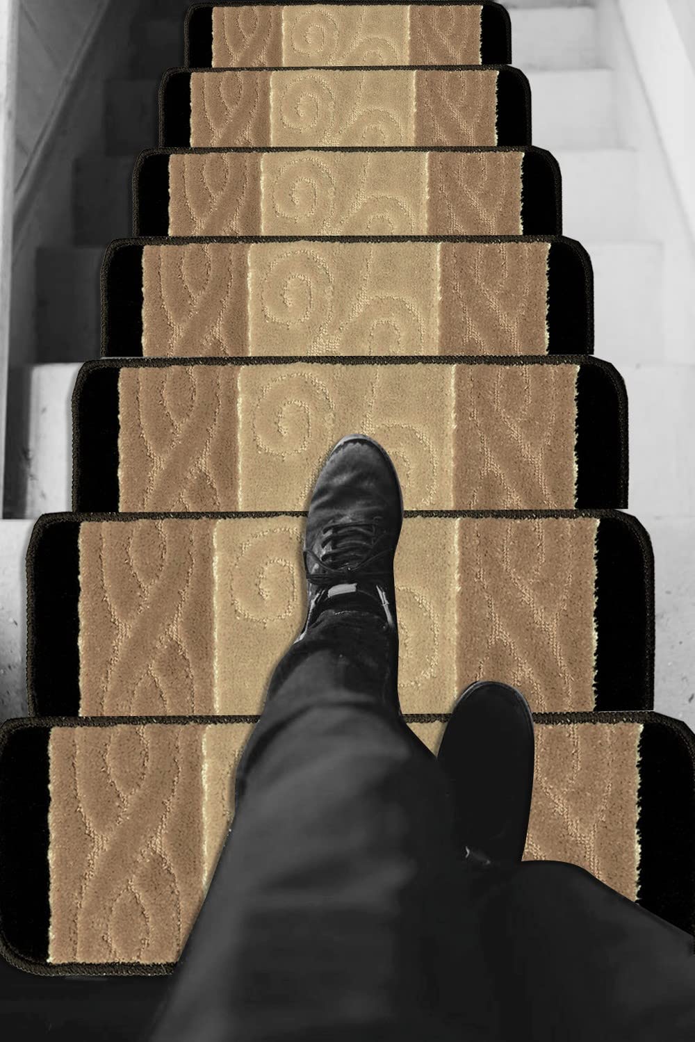 Gloria Rug High Pile Skid-Resistant Rubber Backing Gripper Carpet Stair Treads - Washable Stair Mat (Set of 7), 8.5" x 26" (2203 BGE)โฆ
