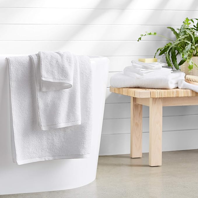 Amazon Basics 100% Cotton Lightweight Quick-Dry Bath Towel Set