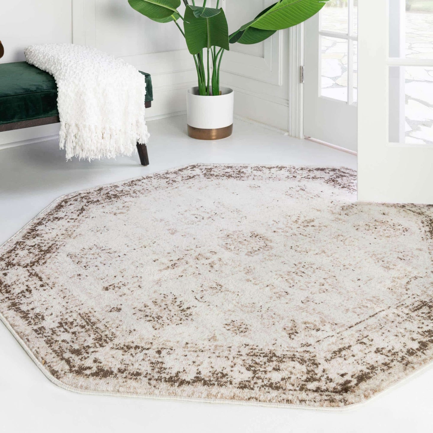 Rugs.com Monte Carlo Collection Rug – 5' Octagon Beige Medium Rug Perfect for Living Rooms, Kitchens, Entryways