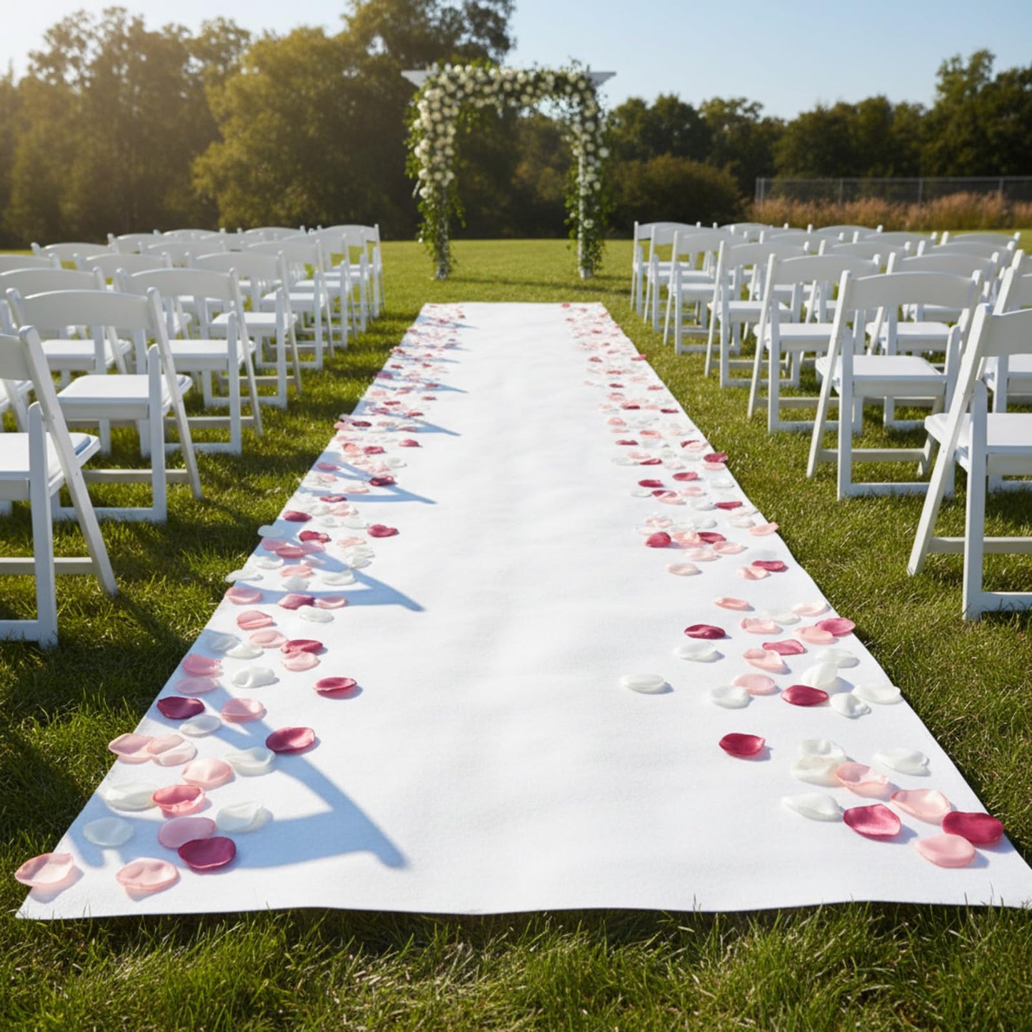 Boao 600 Pcs Silk Rose Petals with 3.3 x 65.6 ft White Carpet Floor Runner Artificial Pink Rose Petals and White Aisle Runner Carpet Rug for Wedding Christmas Anniversary Party Decorations