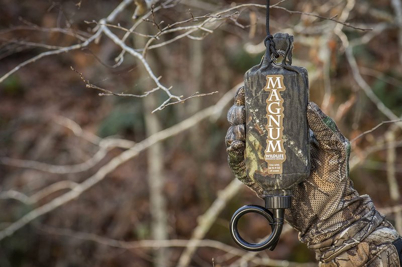 WILDLIFE RESEARCH CENTER Magnum Scrape-Dripper, Smart Scent Dispenser for Deer Hunting, Drips Daytime Only up to 2-3 Weeks with 4 FL OZ of Scent (not Included) No Batteries Required