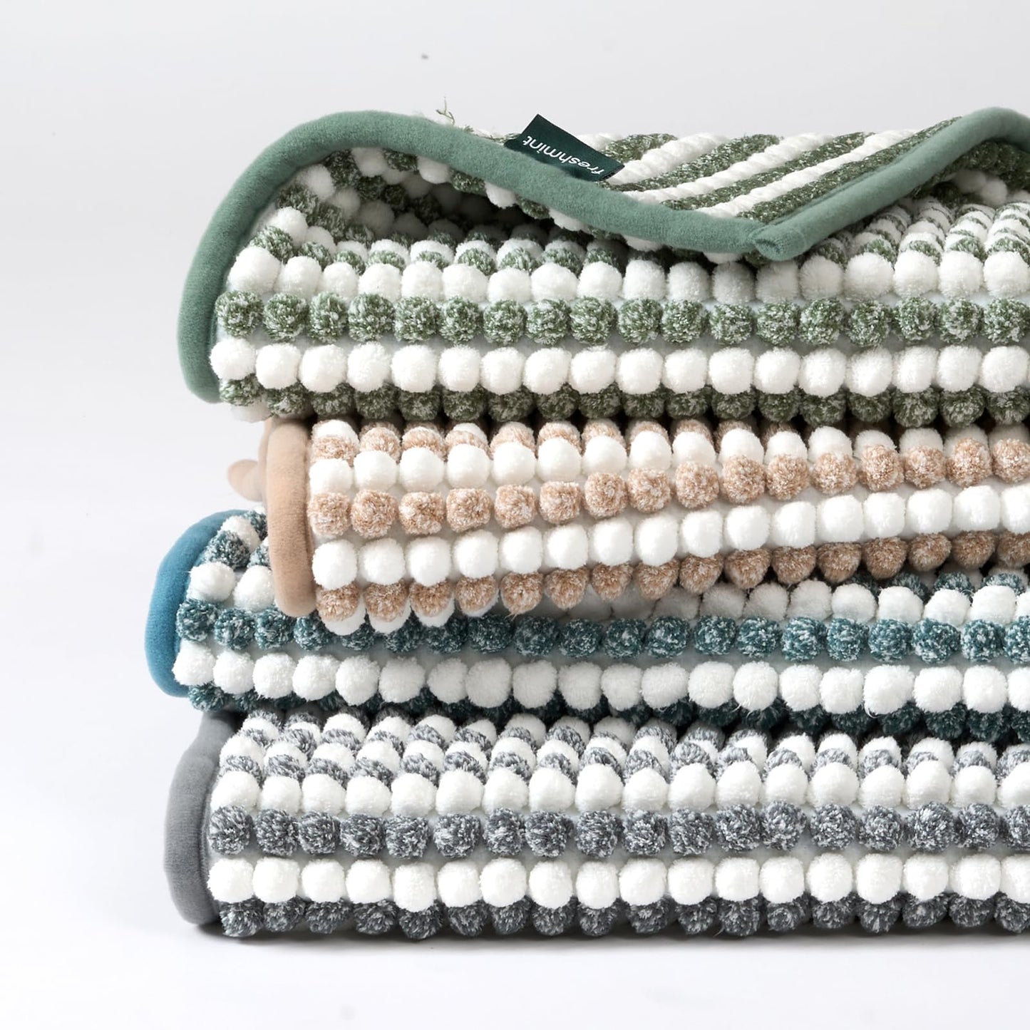 FRESHMINT Chunky Ombre Chenille Bathroom Rug 17"x24", Small Water Absorbent Soft Bath Rugs for Bathroom Floor, Thick Non Slip Bath Mat Washable Quick Dry Shower Mats, Beige and White