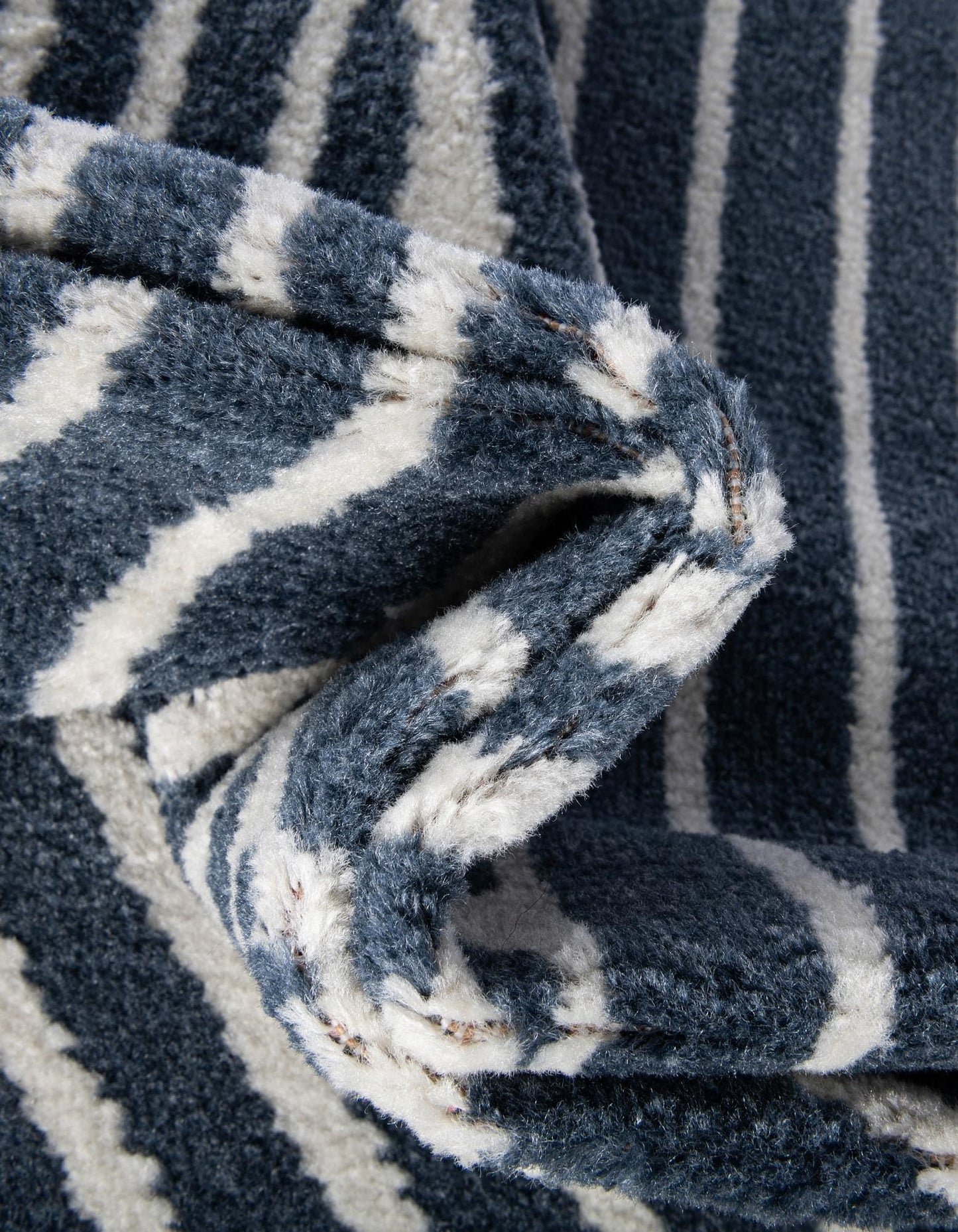 Rugs.com - Oslo Rug – 8 Ft Square Blue Easy-Clean Area Rug – Modern Geometric Pattern, Ideal for Living Rooms, Bedrooms, and Home Offices