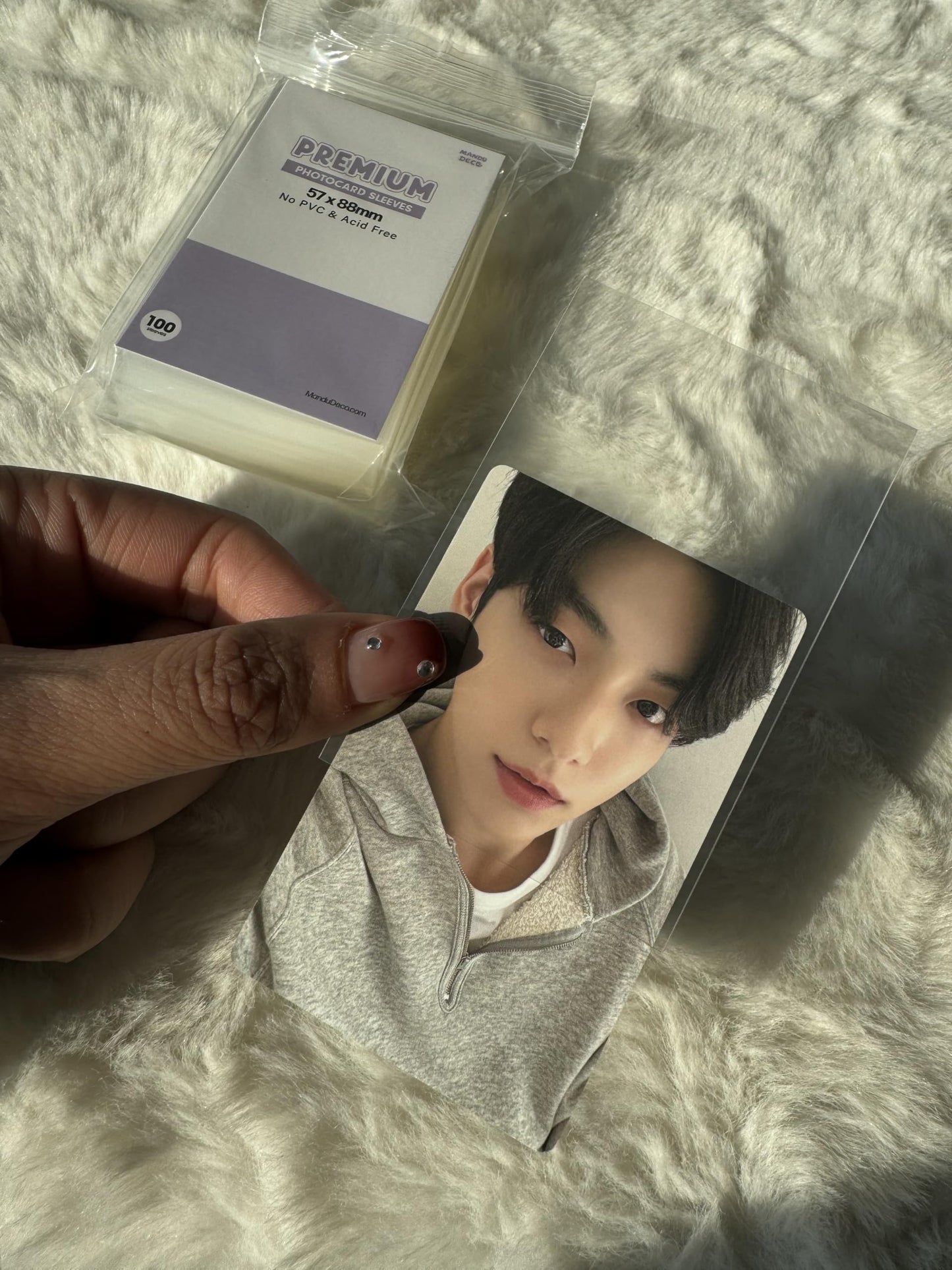 Mandu Deco Kpop Photocard Sleeves Clear Polypropylene Card Protector for Albums Photocards, PVC Free and Acid Free, 100 Sleeves per Pack (57x88mm)