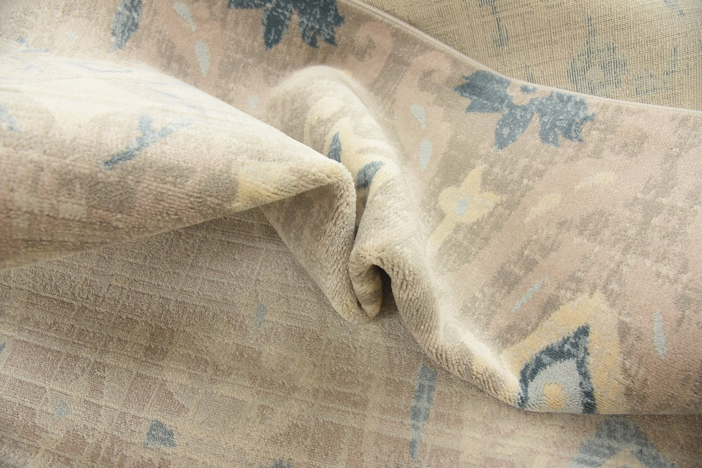 Unique Loom Paris Collection Pastel Tones Traditional Distressed Dark Gray Area Rug (4' 0 x 6' 0)