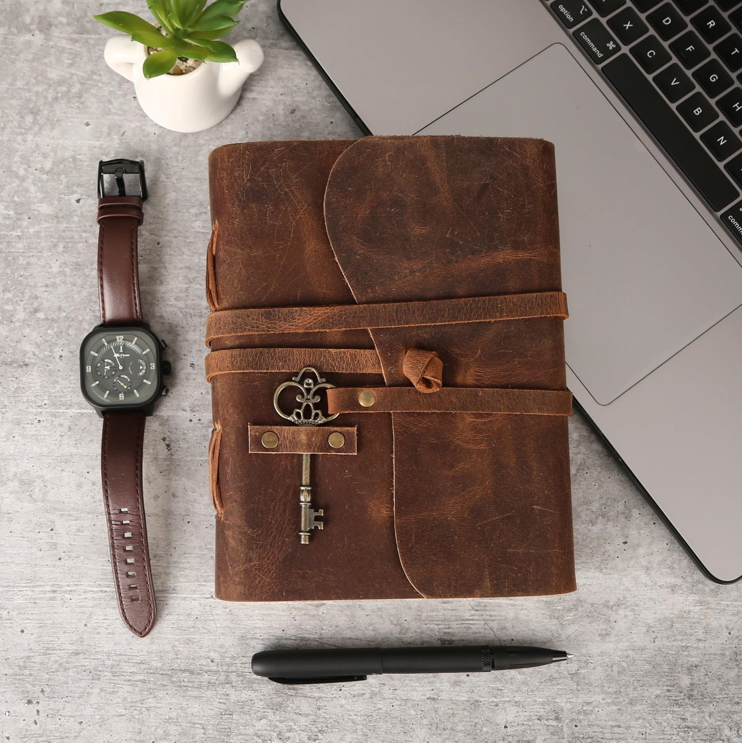 Leather Journal with Deckle Edge Paper 8x6 inch and Vintage Key | Handmade Writing Notebook Diary | Bound Daily Notepad for Men & Women Medium, Sketch/Writing pad for Artists