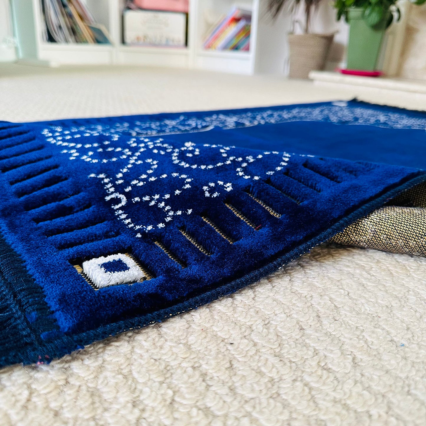Mihrab Patterned Original Luxury Velvet Prayer Mat/Rug- 750g Weight | Made in Turkey (Navy Blue)