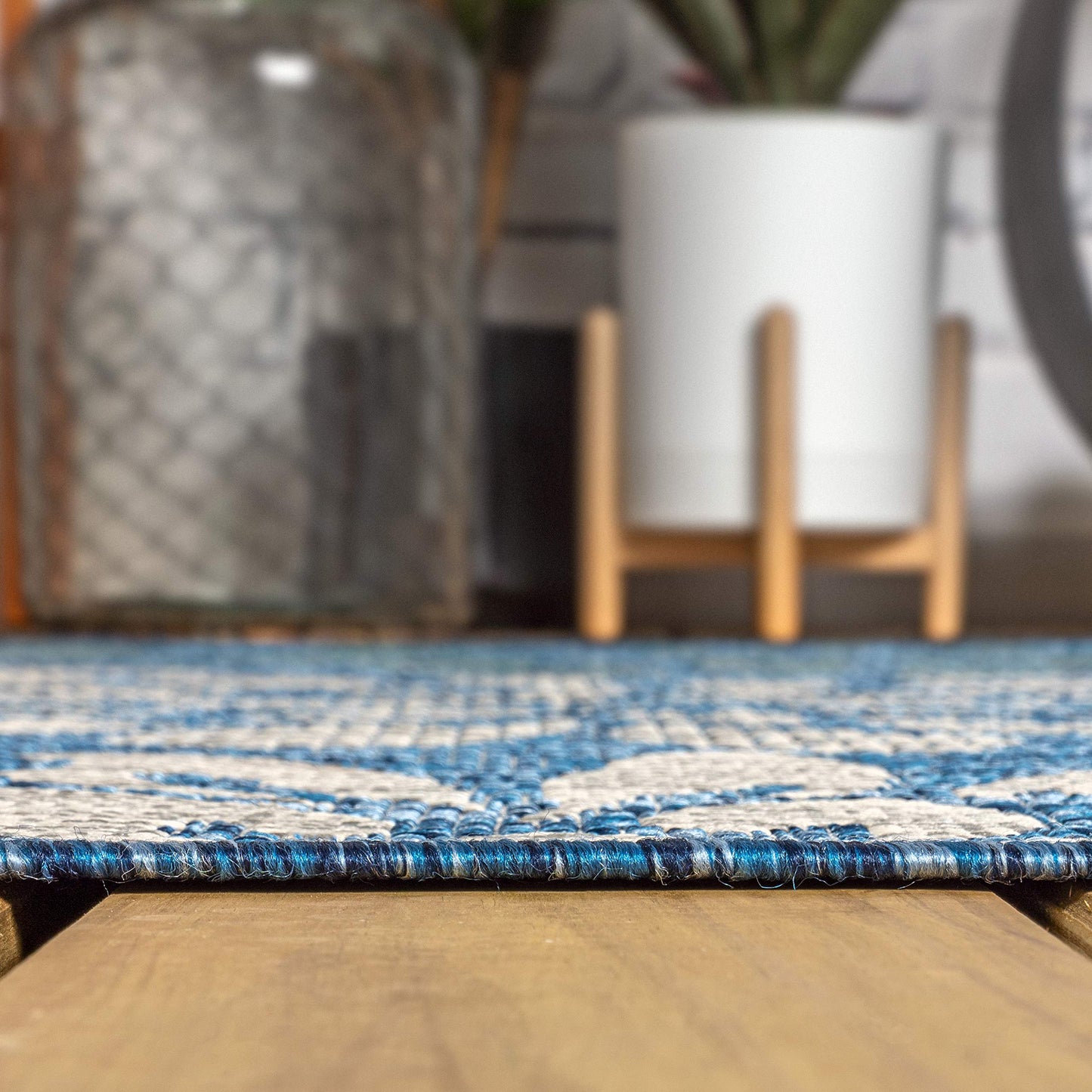 JONATHAN Y Floral Textured Weave Indoor Outdoor Square Area Rug 6X6 Navy/Aqua, Zinnia Modern for Backyard, Patio, Porch, Easy-Cleaning, High Traffic, Pet-Friendly, Non-Shedding (SMB110C-6SQ)