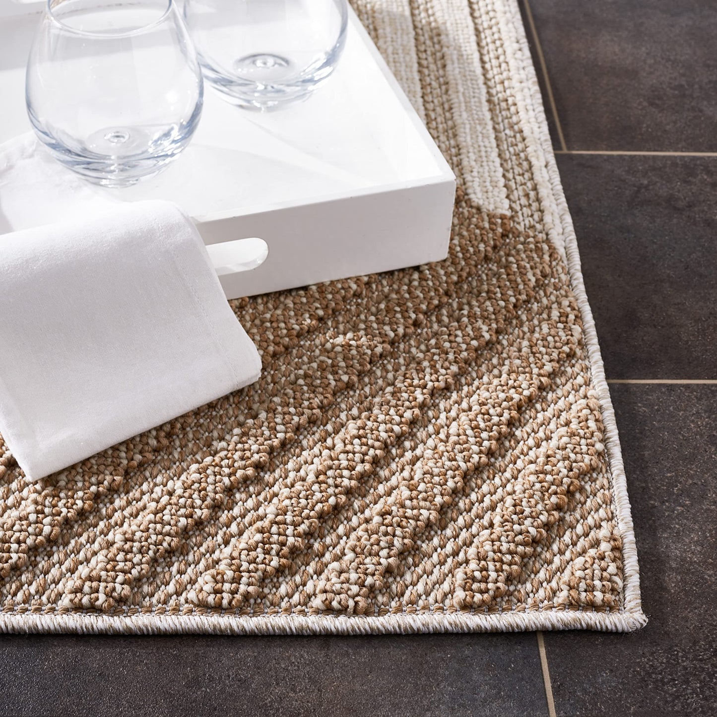 SAFAVIEH Washable Rug Outdoor Global Collection - 3' x 5', Beige & Light Beige, Non-Shedding & Easy to Clean, Ideal for Patio, Backyard, Mudroom (GLB220B)