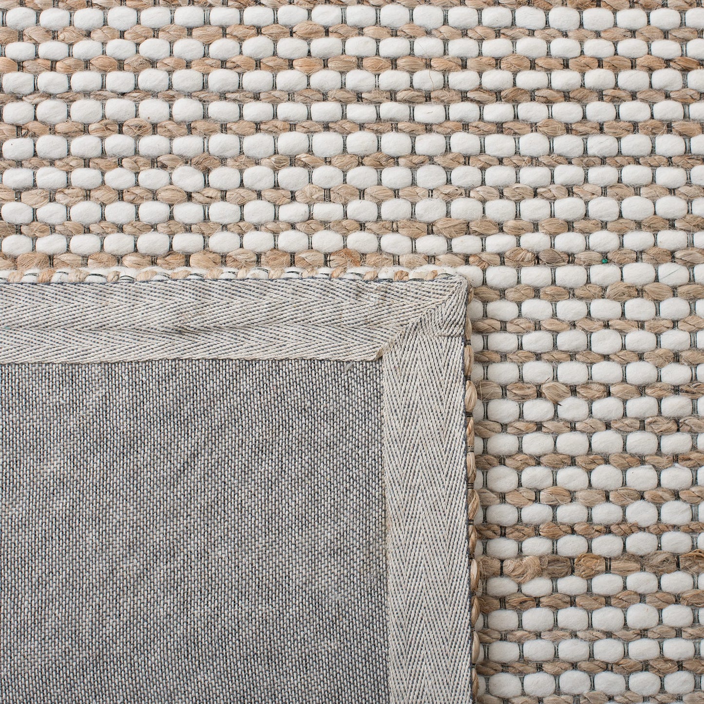 SAFAVIEH Natural Fiber Collection Area Rug - 4' Square, Natural & Ivory, Handmade Farmhouse Jute & Wool, Ideal for High Traffic Areas in Living Room, Bedroom (NFB553A)