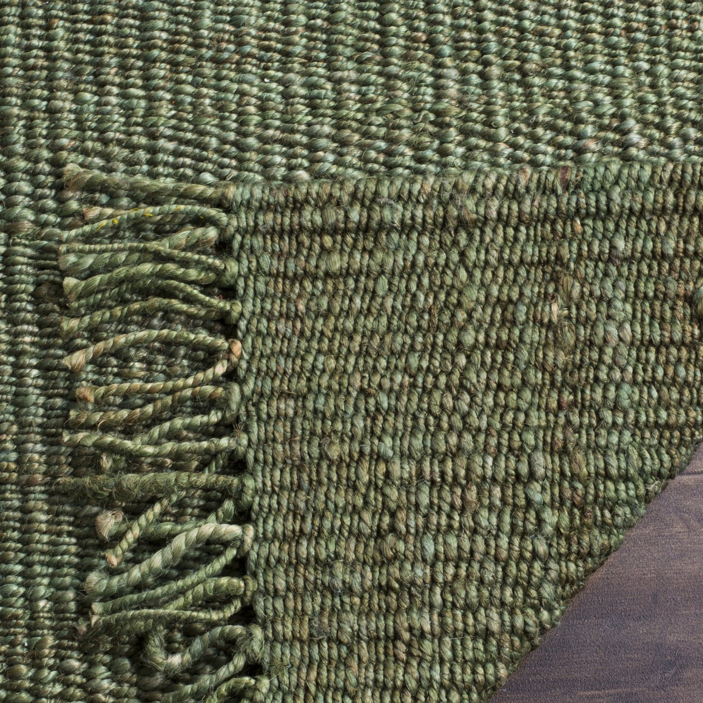 SAFAVIEH Natural Fiber Collection Area Rug - 5' x 8', Green, Handmade Boho Fringe Woven Jute, Ideal for High Traffic Areas in Living Room, Bedroom (NF368G)