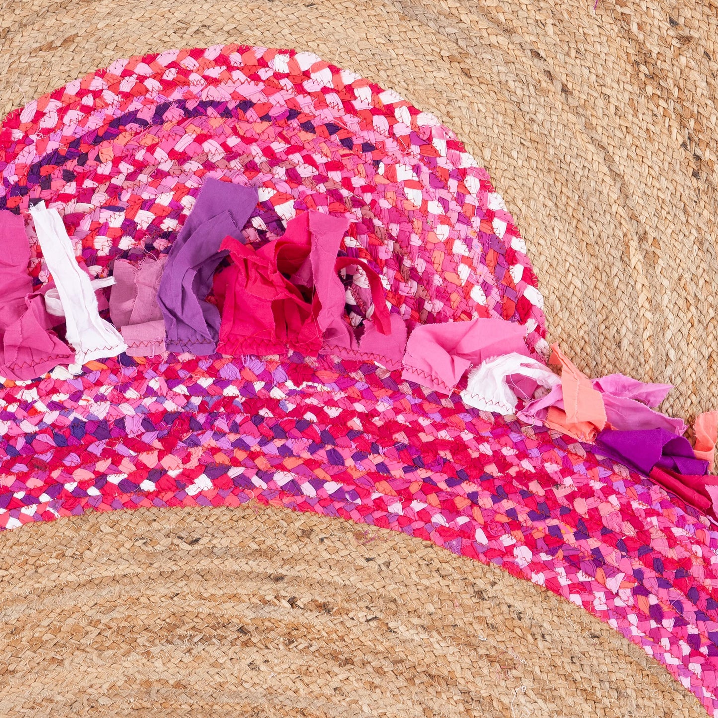SAFAVIEH Cape Cod Collection Area Rug - 6' Round, Pink & Natural, Handmade Boho Fringe Jute & Cotton, Ideal for High Traffic Areas in Living Room, Bedroom (CAP701U)