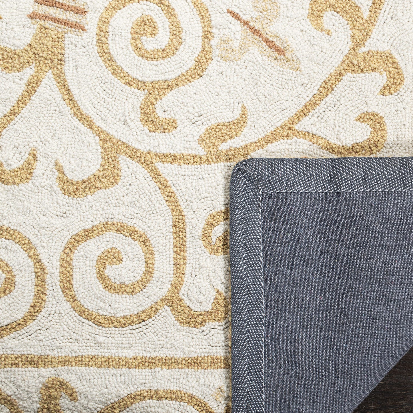 SAFAVIEH Chelsea Collection Runner Rug - 2'6" x 6', Ivory & Gold, Hand-Hooked French Country Wool, Ideal for High Traffic Areas in Living Room, Bedroom (HK11P)