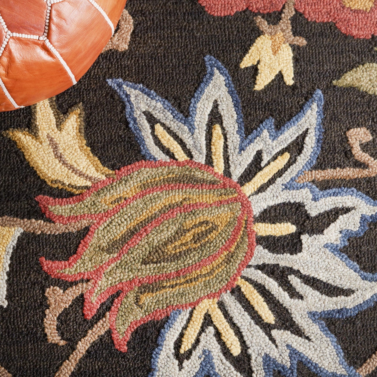 SAFAVIEH Blossom Collection Area Rug - 5' x 8', Black & Yellow, Floral Design, Handmade Wool, Ideal for The Living Room, Bedroom, Dining Room (BLM404Z-5)