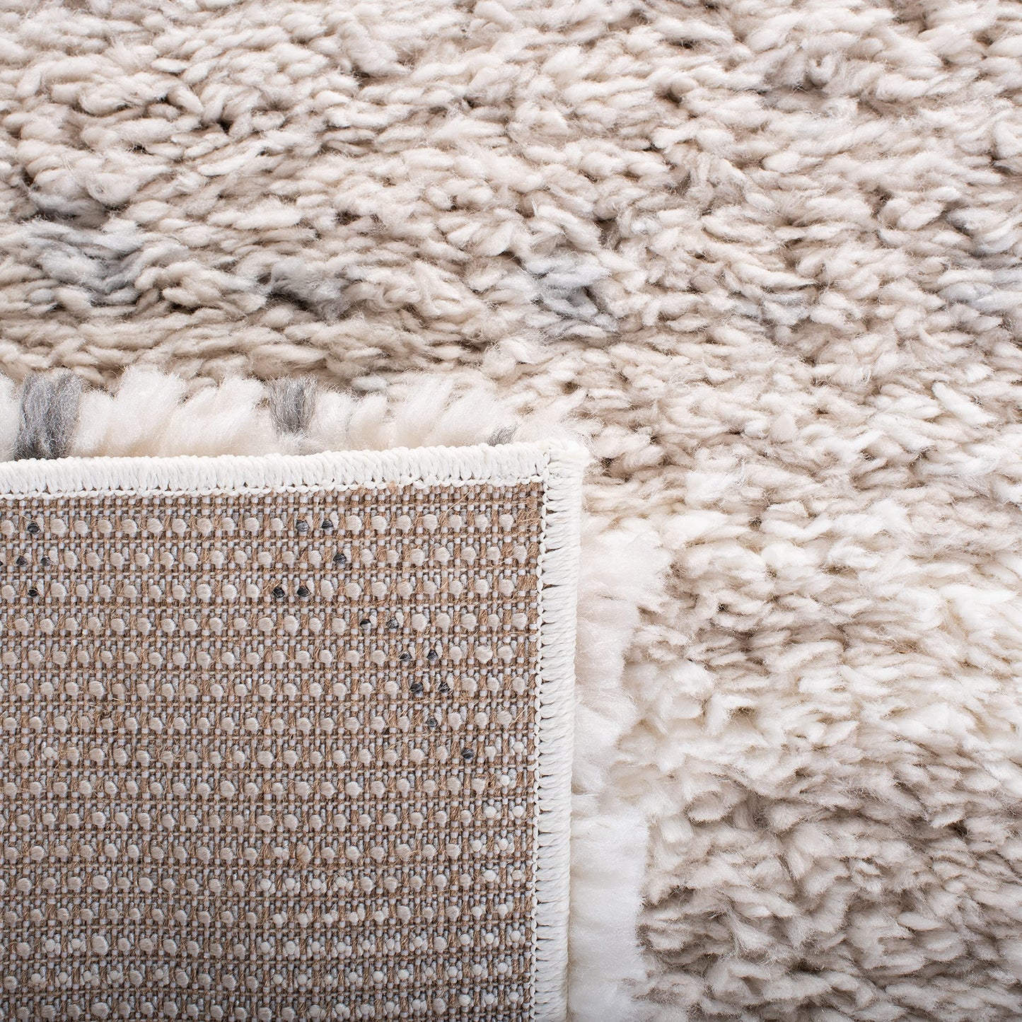 SAFAVIEH Fontana Shag Collection Accent Rug - 3' x 5', Grey & Ivory, Non-Shedding & Easy Care, 2-inch Thick Ideal for High Traffic Areas in Entryway, Living Room, Bedroom (FNT898F)