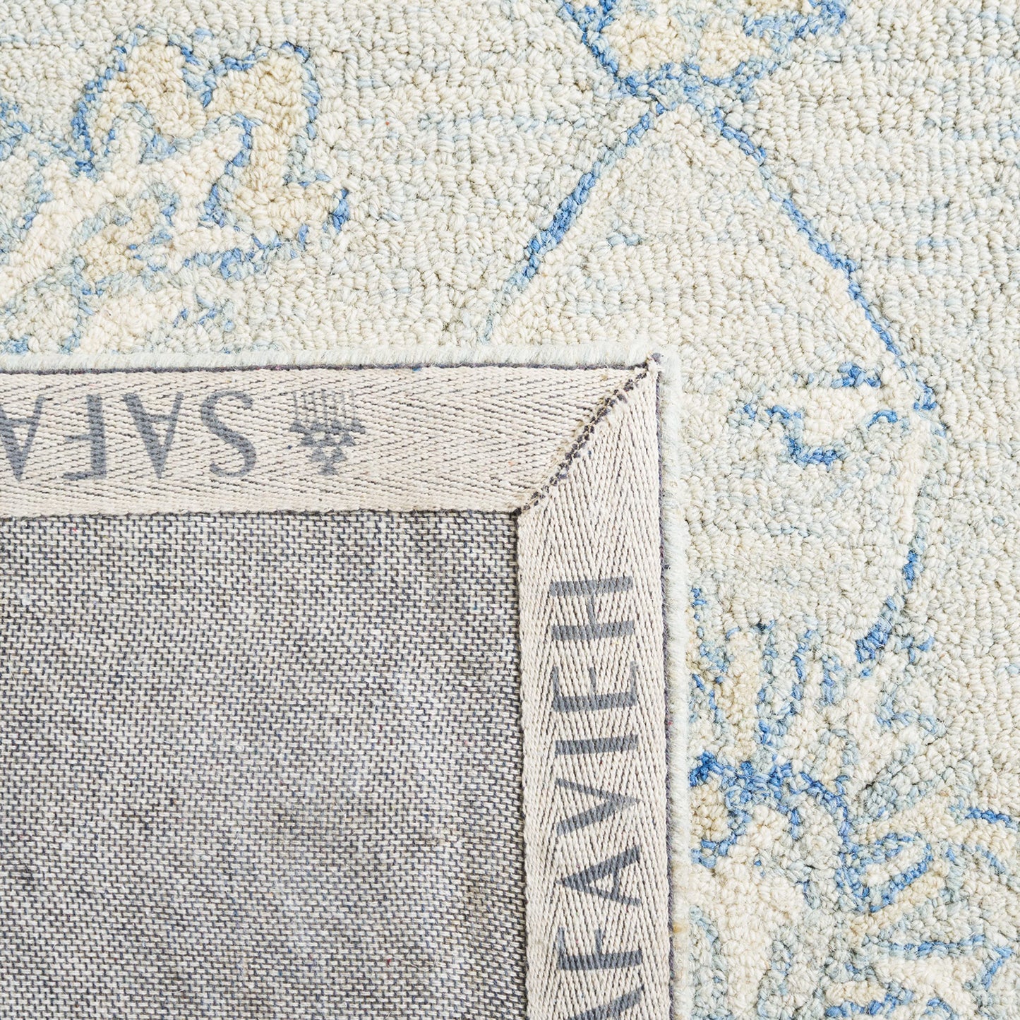 SAFAVIEH Micro-Loop Collection Accent Rug - 2'3" x 5', Blue & Beige, Handmade Wool, Ideal for High Traffic Areas in Entryway, Living Room, Bedroom (MLP535M)