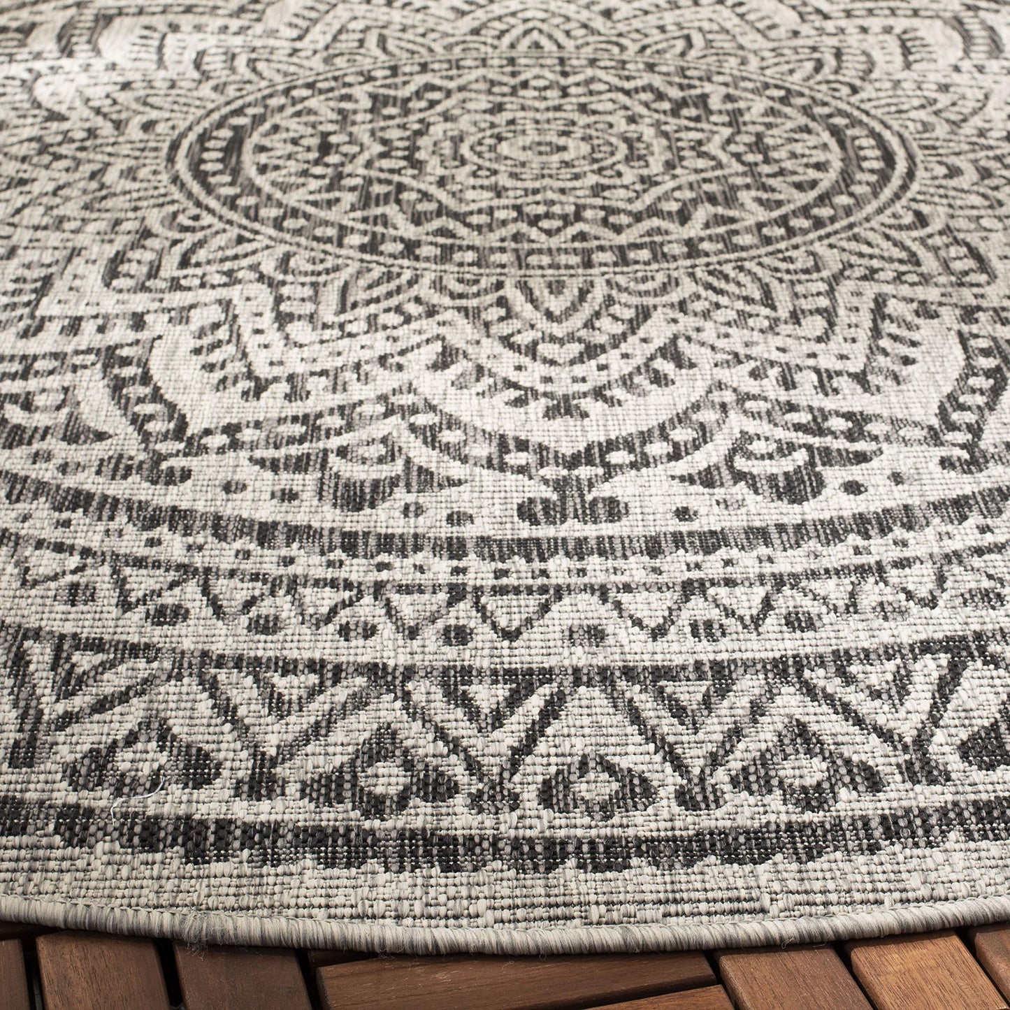 SAFAVIEH Courtyard Collection 6'7" Round Light Grey/Black CY8734 Indoor/ Outdoor Waterproof Easy Cleaning Patio Backyard Mudroom Area Rug