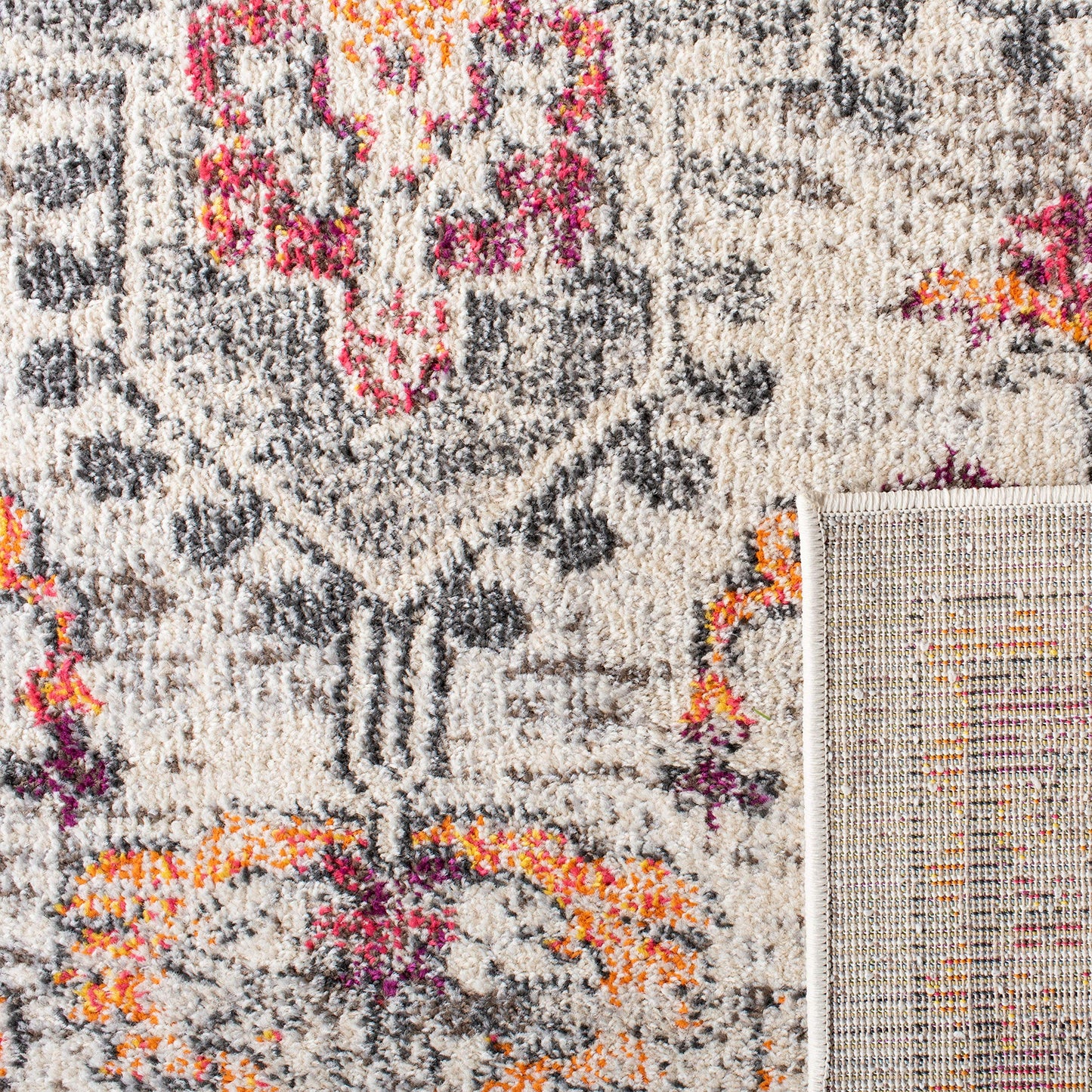 SAFAVIEH Madison Collection Area Rug - 5'3" x 7'6", Beige & Orange, Boho Chic Distressed Medallion Design, Non-Shedding & Easy to Clean, Ideal for Living Room, Bedroom, Dining Space (MAD473E)