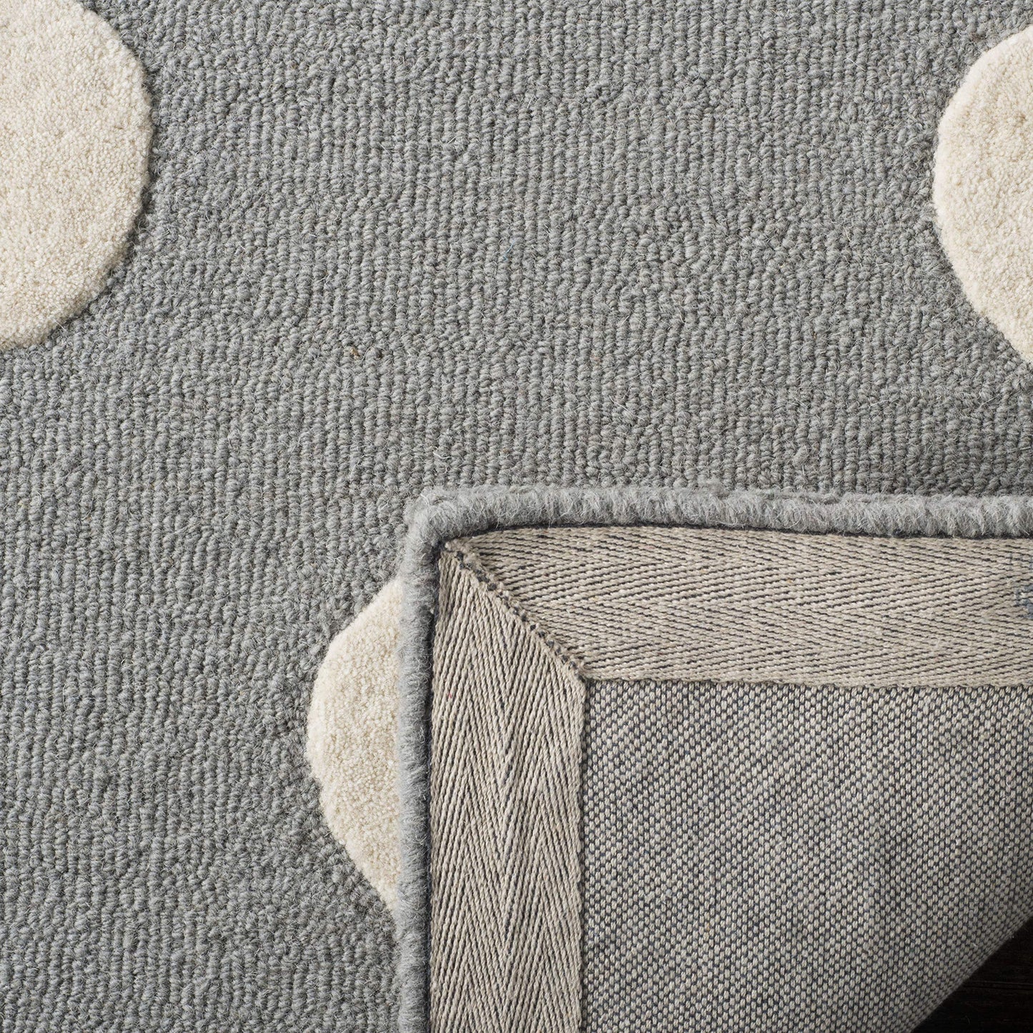 SAFAVIEH Kids Collection Area Rug - 5' x 7', Grey & Ivory, Handmade Polka Dot Wool, Ideal for High Traffic Areas in Living Room, Bedroom (SFK904C)