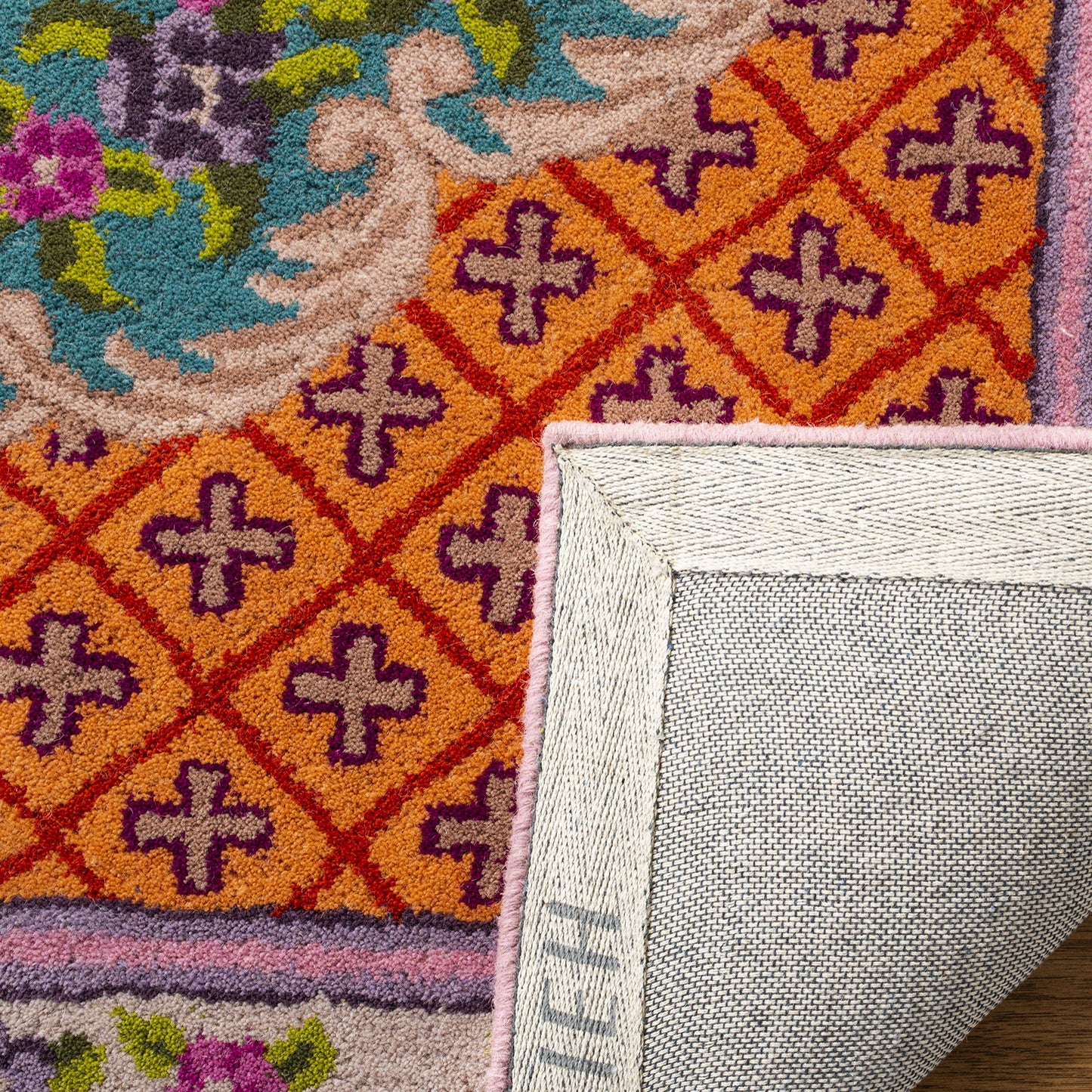 SAFAVIEH Bellagio Collection Area Rug - 5' x 8', Blue & Pink, Handmade Medallion Wool, Ideal for High Traffic Areas in Living Room, Bedroom (BLG535M)