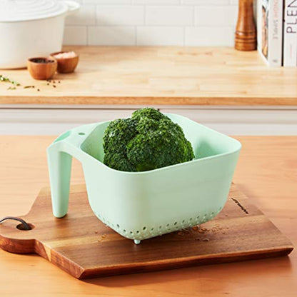 Tovolo Tovolo 3 Quart Colander BPA Free Food Safe Plastic Strainer with Handle Heavy Duty Heat Resistant Pasta and Veggies Kitchen Drainer Steam Basket Dishwasher Safe, Charcoal Gray
