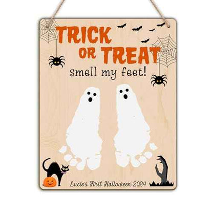 Baby's First Halloween Footprint DIY Wooden Hanging Sign, Baby's 1st Halloween Art Craft Gifts, My First Holiday Milestone Signs, Trick or Treat Smell My Feet Halloween Decor Sign (Nature)