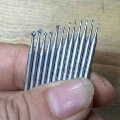 Luo ke 12 Pcs Round Shape Ball Burr Set - 3/32'' Shank Jewelry Making Burs Round Ball Shape Engraving Bits for Lapidary (008-040)