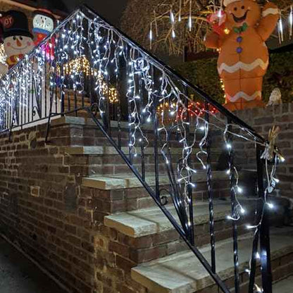 YEGUO 66ft 800 LED Icicle Lights Outdoor Waterproof, 160 Drops Icicle Christmas Light Connectable, 8 Modes White Icicle Xmas Lights with Timer Memory