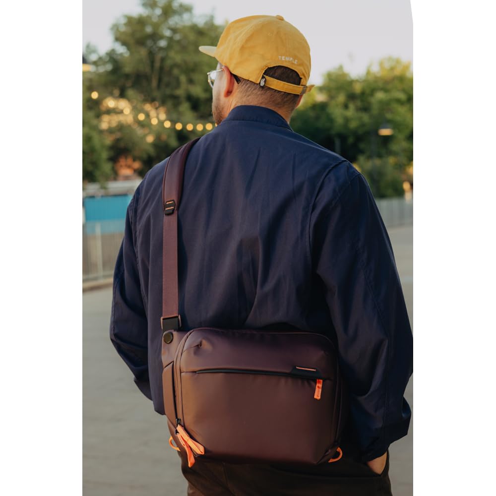 Peak Design Everyday Sling 10L, Eclipse, Padded Adjustable Shoulder Strap for Crossbody or Waist Carry, FlexFold Dividers, Ideal for Carrying Cameras or Everyday Essentials, Sling Bag for Men & Women