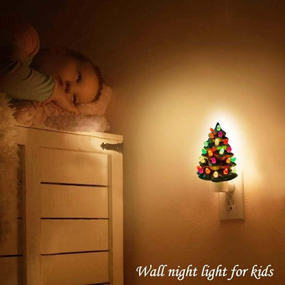 Ceramic Christmas Tree Night Light, Vintage Green Christmas Tree Wall Plug in Night Light, Hand Painted eramic Hallway Nightlight for Christmas, Home Décor