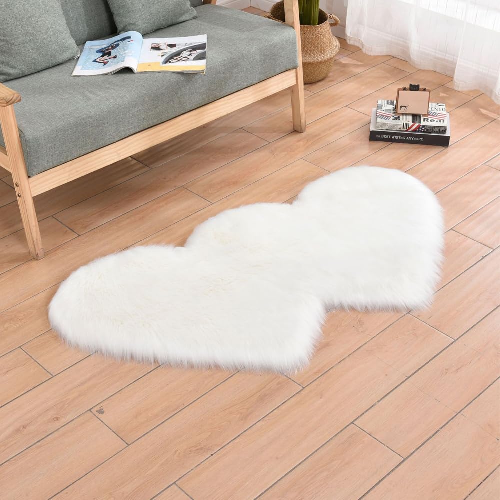 ZuTKekon Faux Fur Sheepskin Small Area Rugs Fluffy Seat Pad Double Hearts Shaped Carpets, 24x47 Inches Luxurious Wool Foot Mats Home Decor for Nursery Living Room Bedroom Pet Kids Room (White)