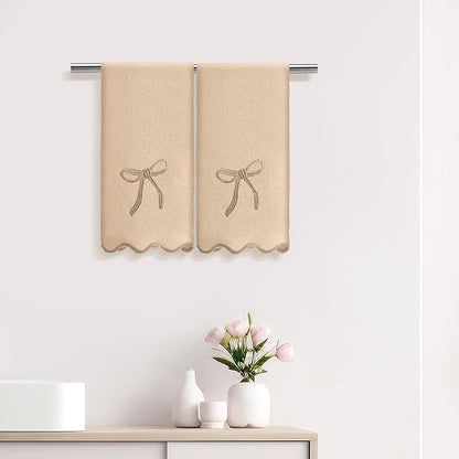 2 Pcs Brown Scalloped Hand Towels