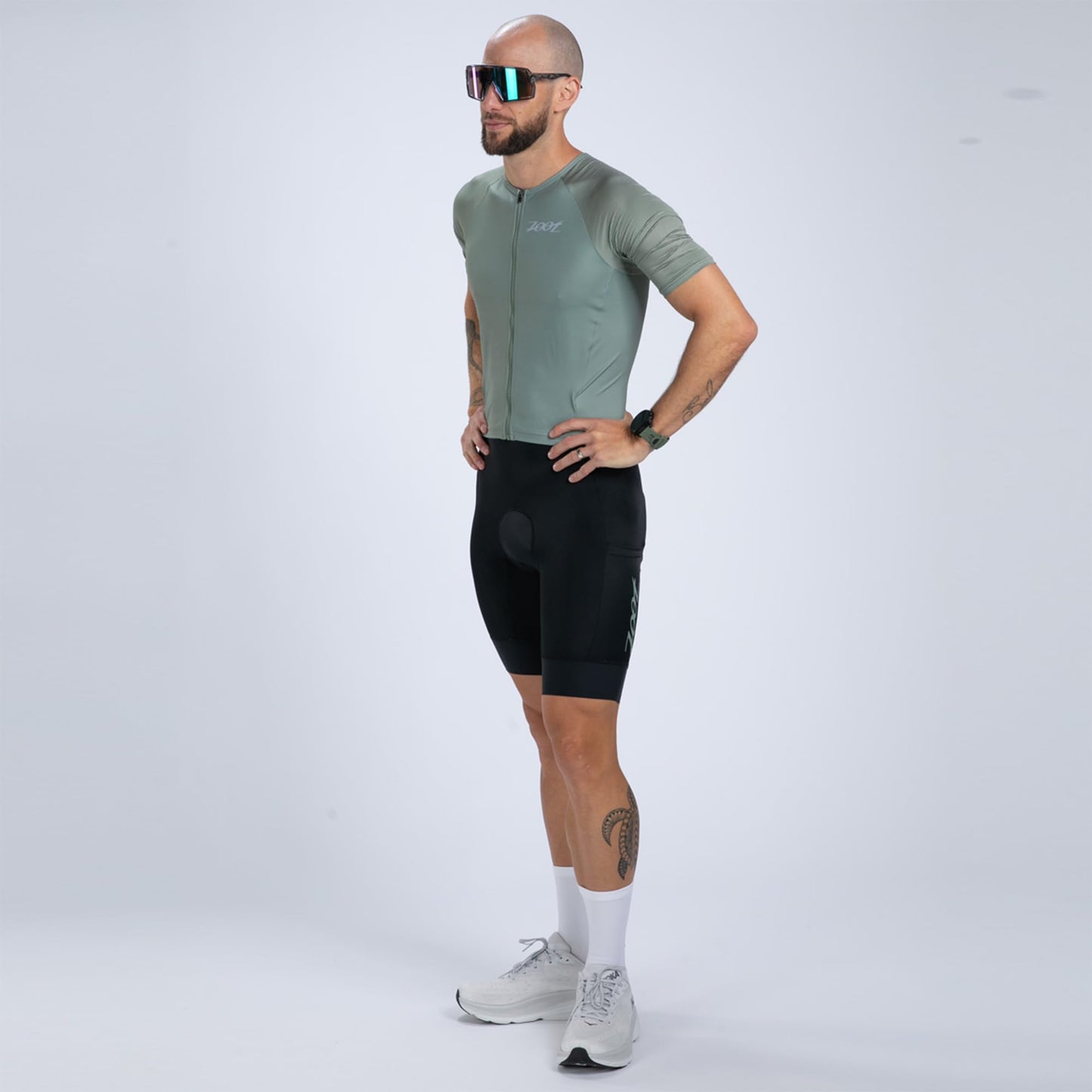 Zoot Men’s Core Tri Aero FZ Racesuit, Short Sleeve Moisture-Wicking Triathlon Suit, Plush Chamois & Storage for Race Day - Army Green - Small