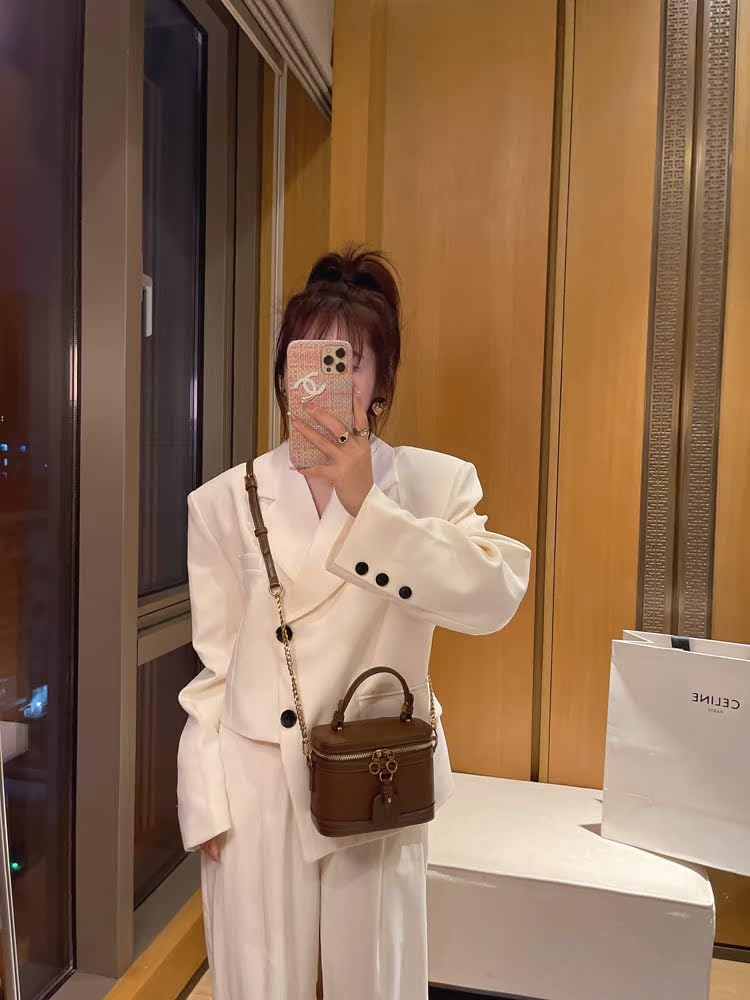 RTPRTP Small Crossbody Bag for Women, Mini Shoulder Handbag with Chain Strap, Brown Fashion Purse for Travel and Daily Use