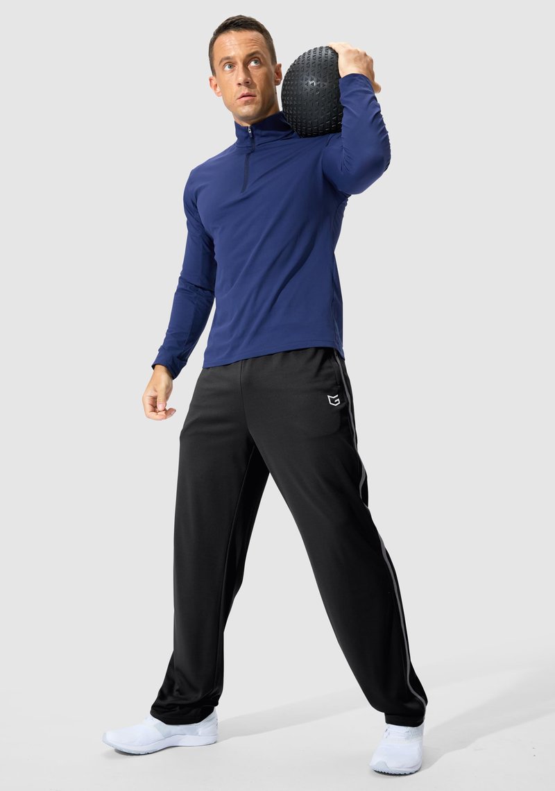 G Gradual Men's Athletic Sweatpants with Zipper Pockets Lightweight Quick Dry Mesh Workout Pants Open Bottom for Casual (Black, Large)