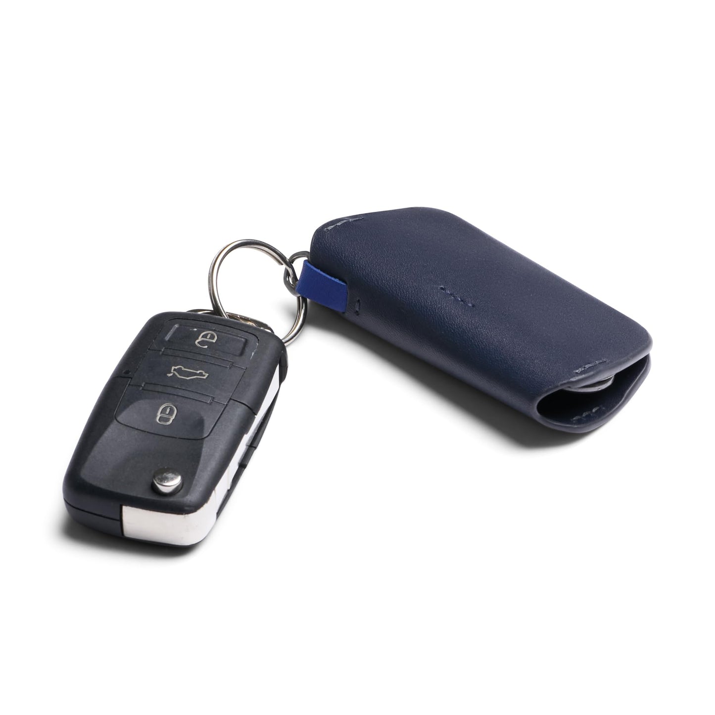 Bellroy Key Cover – Third Edition (Leather Key Holder, Holds 2 – 4 Keys) - Navy