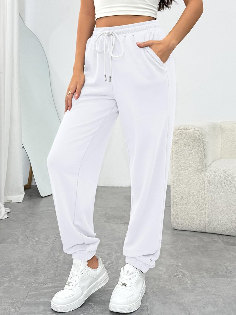Trendy Queen Women's Sweatpants Athletic Joggers Baggy Pants Lounge Bottom 2026 Fall Fashion with Pockets White M