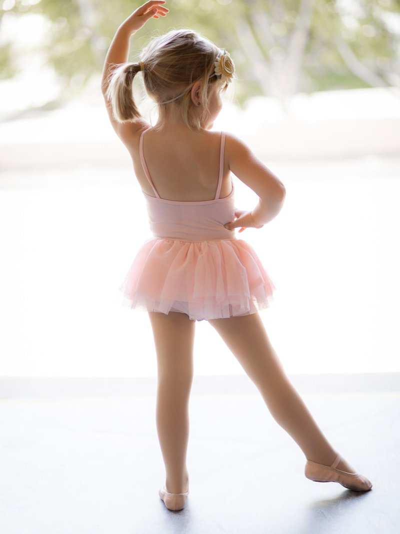 DIPUG Ballet Tights for Girls Dance Tights Toddler Thick Soft Footed Kids Nude Stockings Size 8 9 10 11 12, 1 Pack