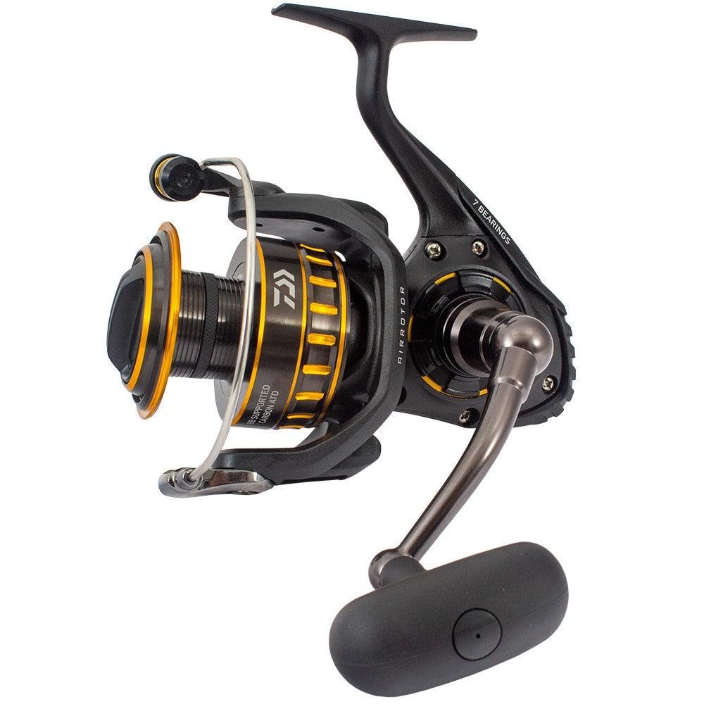 Daiwa BG5000 BG Saltwater Spinning Reel, 5000, 5.7: 1 Gear Ratio, 6+1 Bearings, 47.40" Retrieve Rate, 22 lb Max Drag,Black/Gold