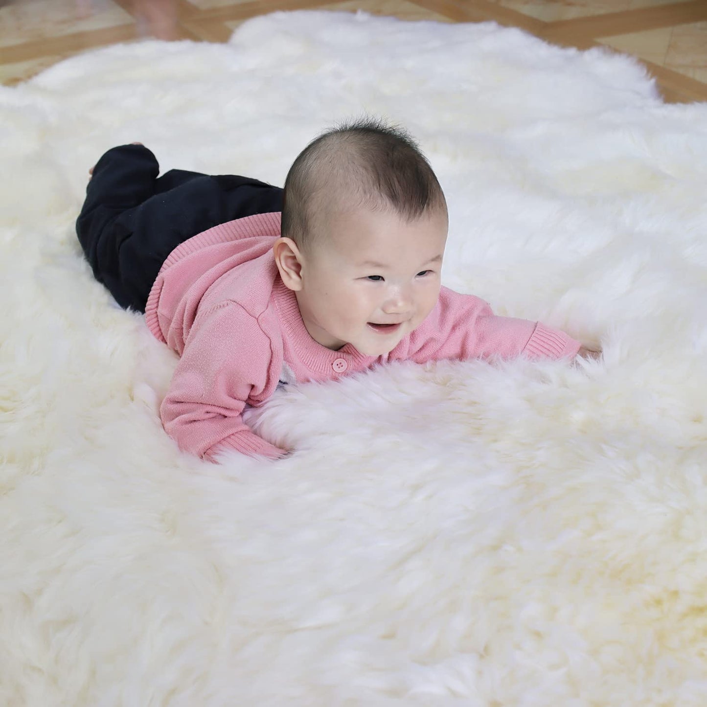 Champlus Genuine Australian Merino Sheepskin Rug, 5x7 ft Sheep Skin Rug, Lambskin Area Rug, 6-Pelt, White