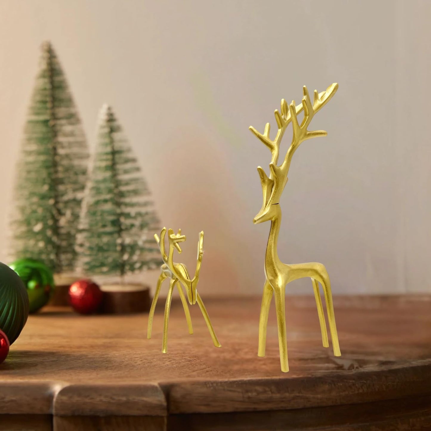 Set of 2 Golden Christmas Decorations Reindeer Statues Modern Aluminum Alloy Xmas Figurines Elegant Christmas Tabletop Ornaments for Mantel Fireplace Living Room Bedroom Home Deco