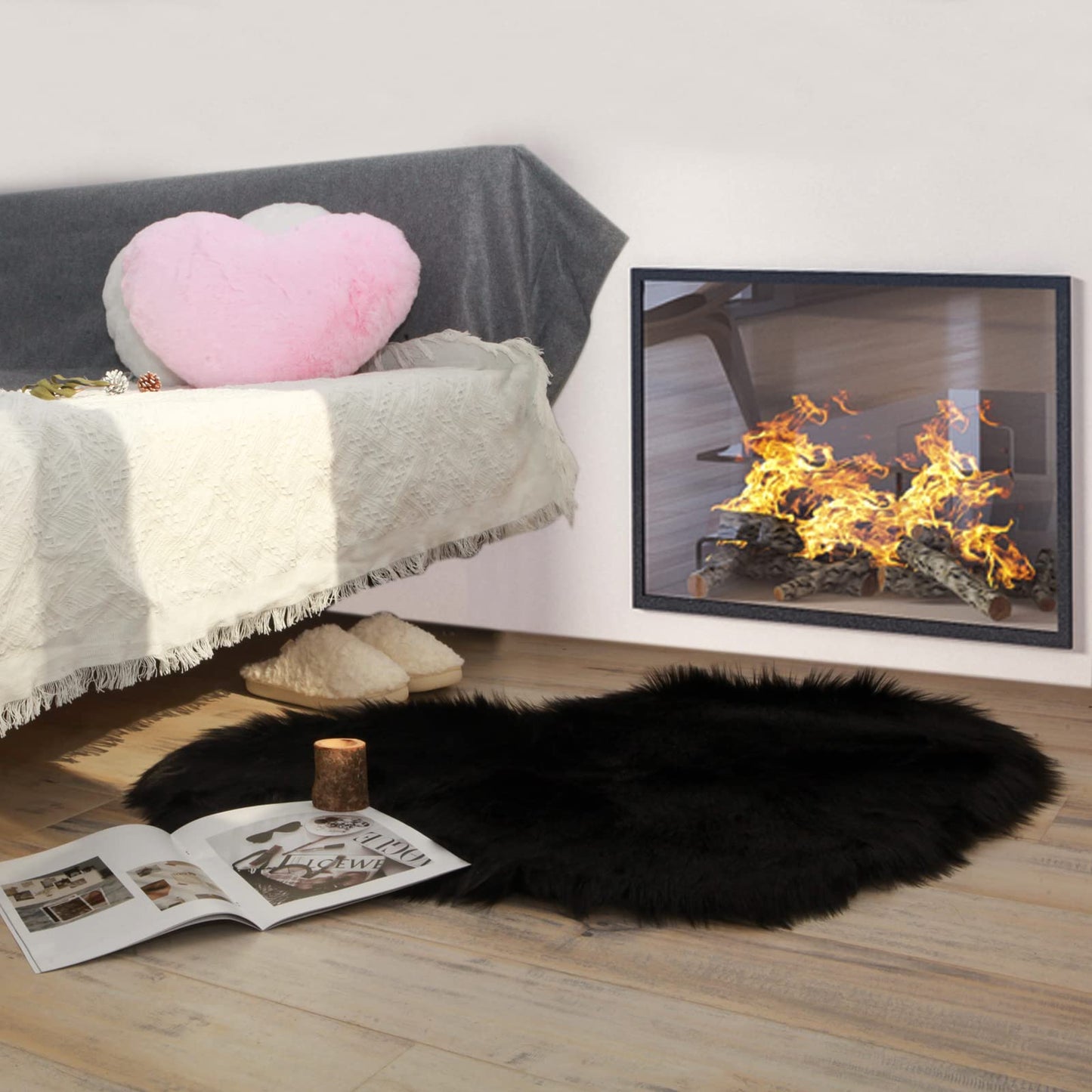 YRXRUS Heart Rug, Black Heart Shaped Rug, Fluffy Faux Fur Rugs, Shag Mats for Bedroom Living Room, Love Coquette Room Decor 2x3 Ft