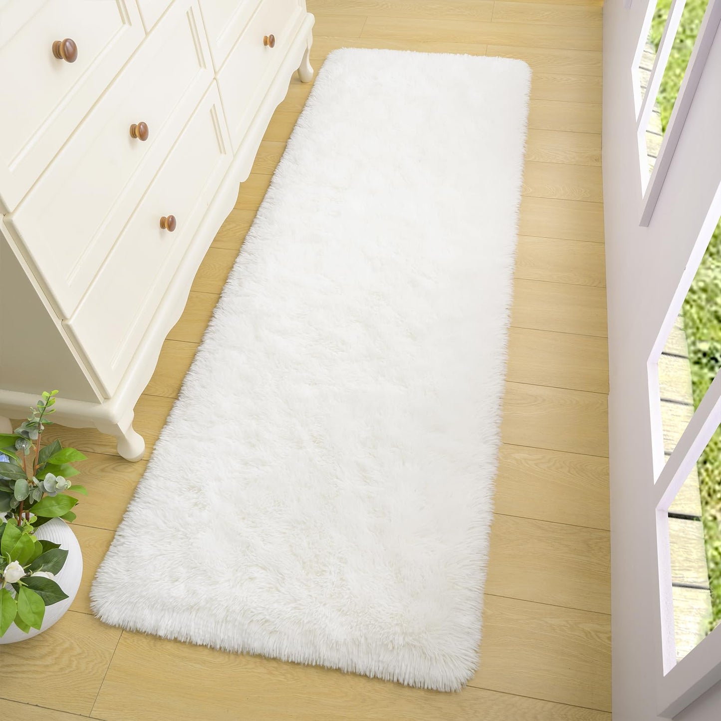 BENRON Soft Runner Rugs for Bedroom 2x6, Washable Long Runners for Hallway Entryway Kitchen Dorm, Fluffy Throw Rug for Kids Girls Room Decor Photo Prop, Cream White