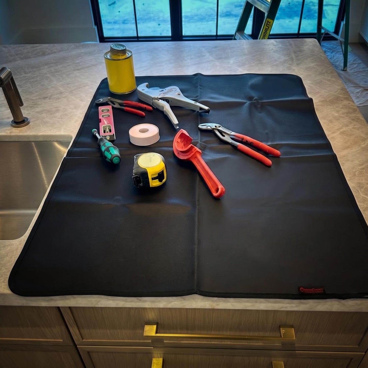 MyShoeCovers Service Technician Tool Mat, Work Mat for Counter and Floor Surface Protection, M-26"x36"