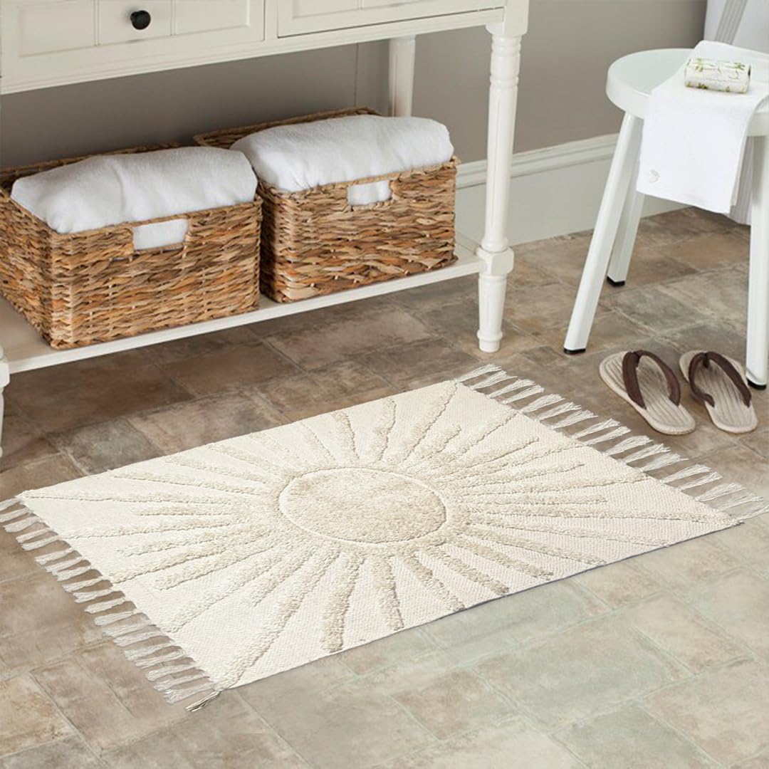 Chardin home Sun Bath Rug - 2x3 Ft, 24x36 Inch, Washable Cotton Rug with Tassels, Non-Slip Sun Cute Bath Mat for Boho Bathroom Decor, Cream Bathroom Rug, Also Great for Kids Rooms, Nurseries